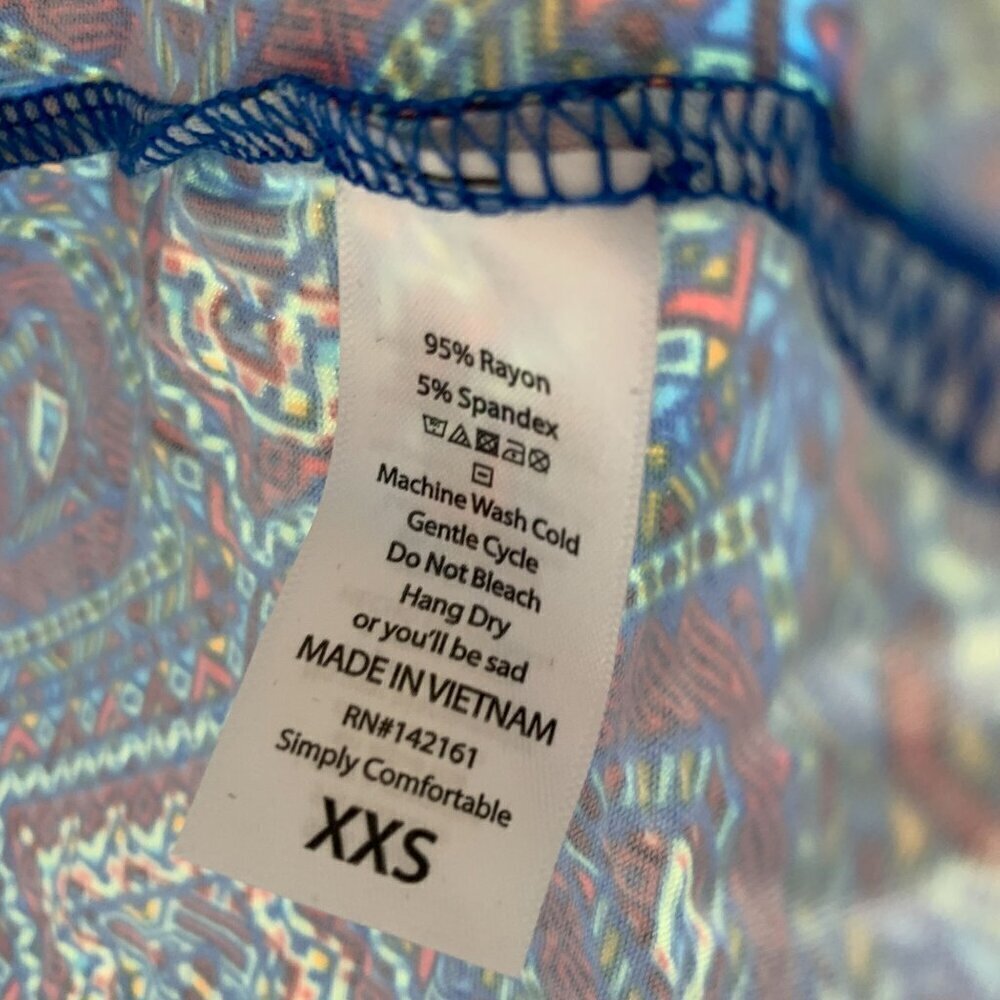 Lularoe Irma Half Sleeve Tunic High Low Polyester Blend Sz XXS Blue Red Diamond - Picture 6 of 7